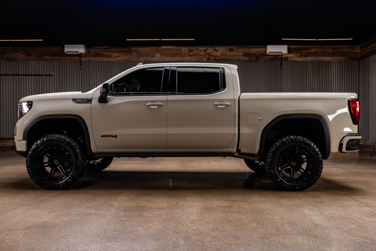 2026 GMC Sierra 1500 AT4 — photo 4 of 40