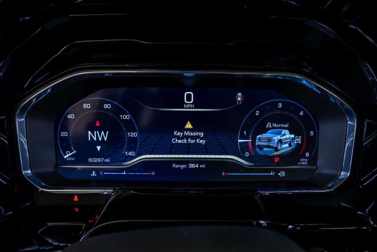 2023 GMC Sierra 1500 SLT — photo 15 of 36