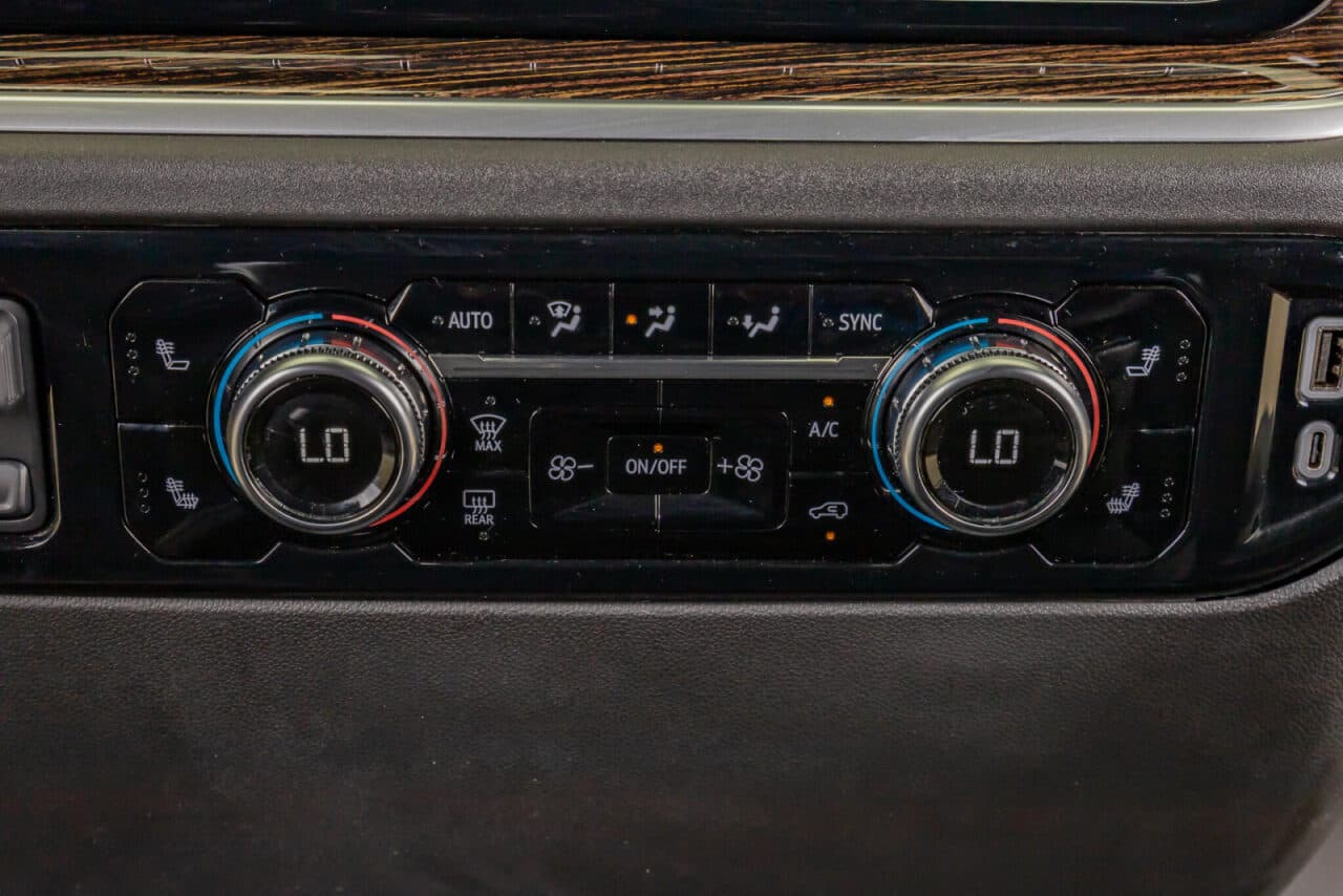 2024 GMC Sierra 1500 Elevation — photo 24 of 38