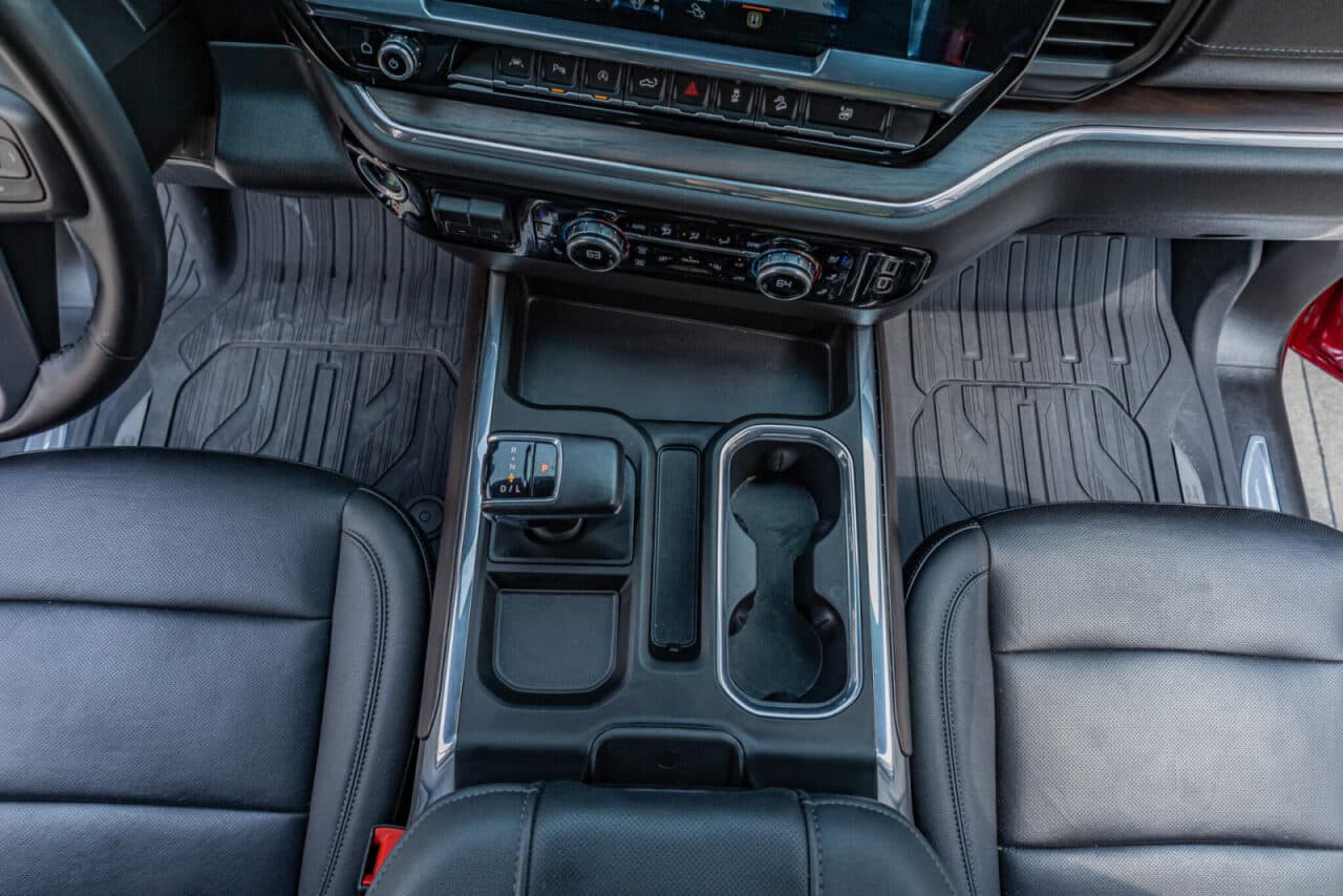 2024 GMC Sierra 1500 SLT — photo 26 of 39