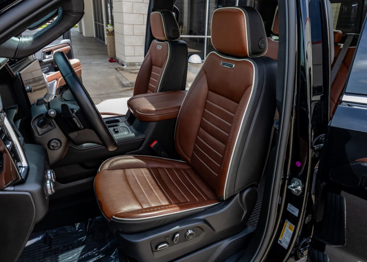 2025 GMC Sierra 1500 Denali Ultimate — photo 28 of 40