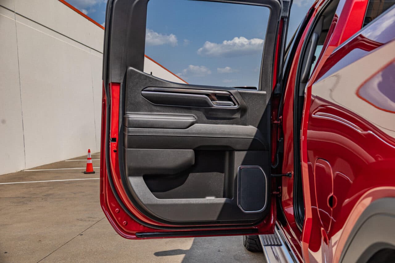 2024 GMC Sierra 1500 SLT — photo 36 of 39