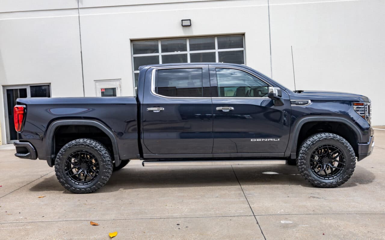 2024 GMC Sierra 1500 Denali — photo 9 of 40