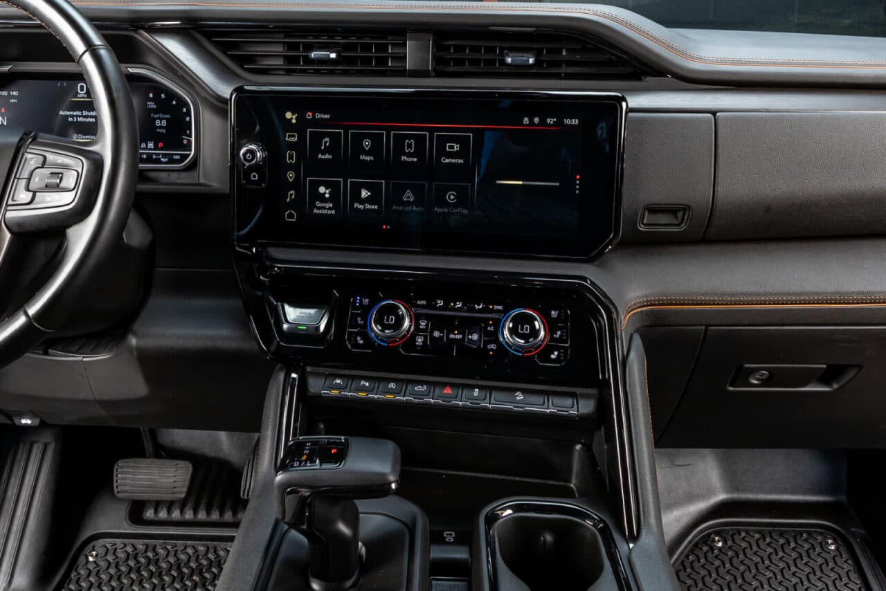 2023 GMC Sierra 1500 AT4 — photo 22 of 38