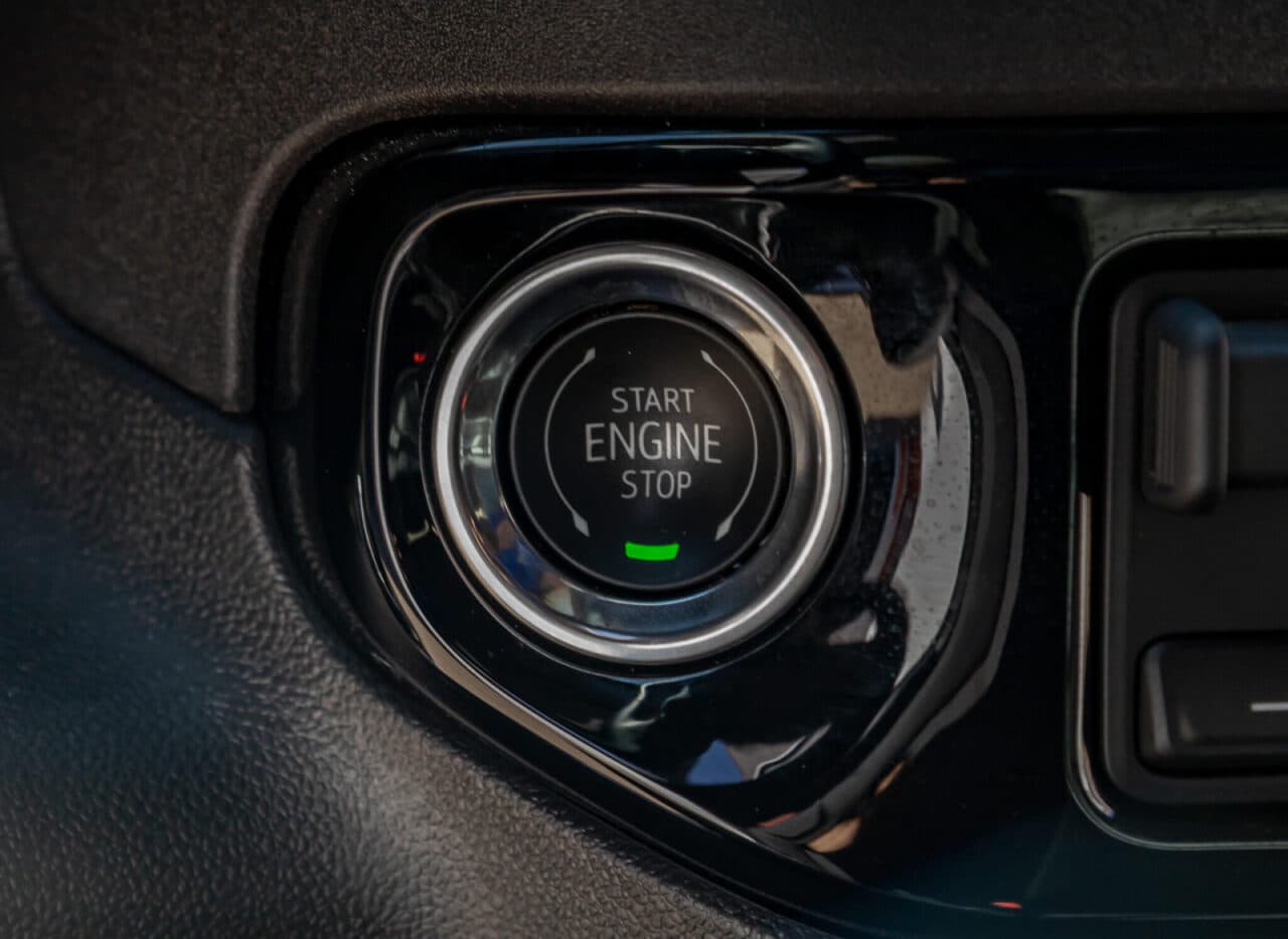 2025 GMC Sierra 1500 Elevation — photo 17 of 35