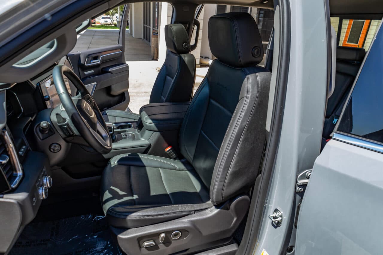 2025 GMC Sierra 1500 Denali — photo 28 of 40