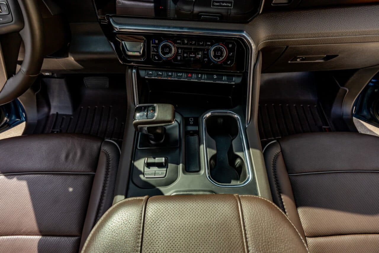 2025 GMC Sierra 1500 Denali — photo 26 of 40