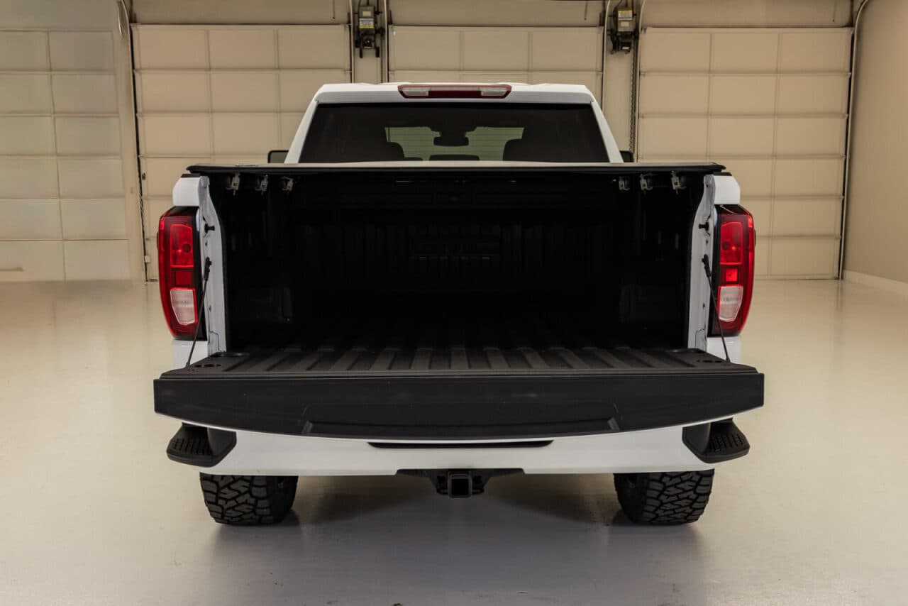 2024 GMC Sierra 1500 Elevation — photo 7 of 38