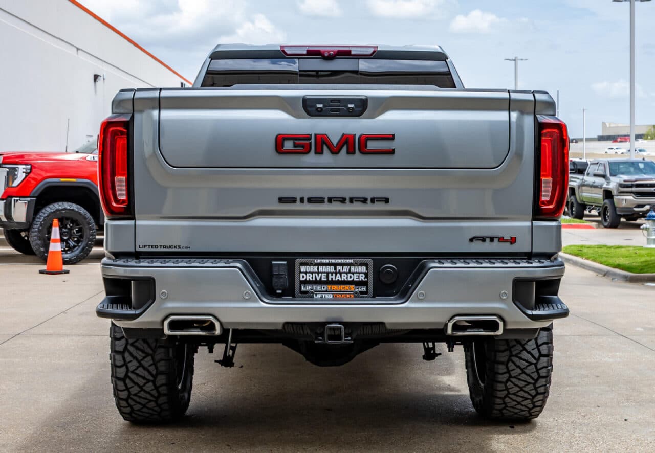 2024 GMC Sierra 1500 AT4 — photo 6 of 40