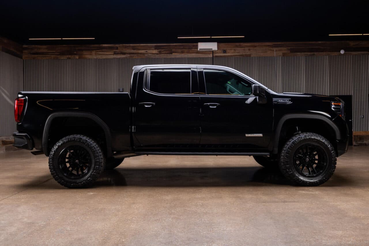 2024 GMC Sierra 1500 Elevation — photo 9 of 37