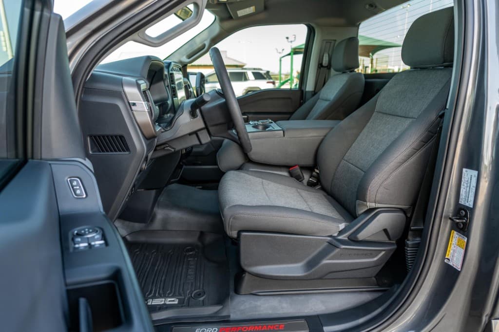 2024 Ford F-150 XL Regular Cab 4x4 — photo 21 of 36