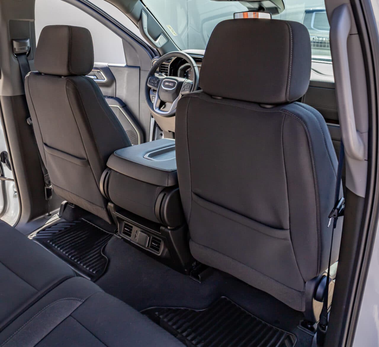 2025 GMC Sierra 1500 Elevation — photo 26 of 35