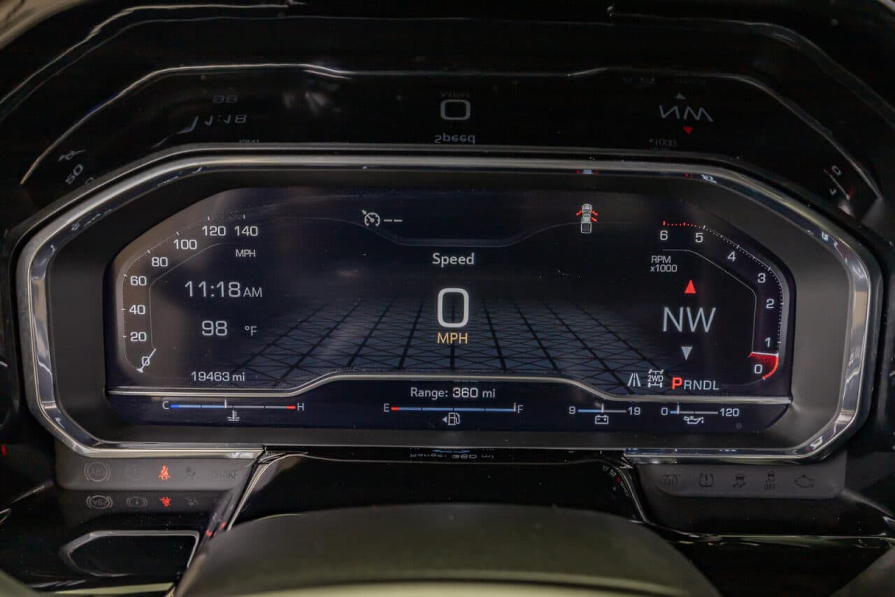 2024 GMC Sierra 1500 Elevation — photo 17 of 38