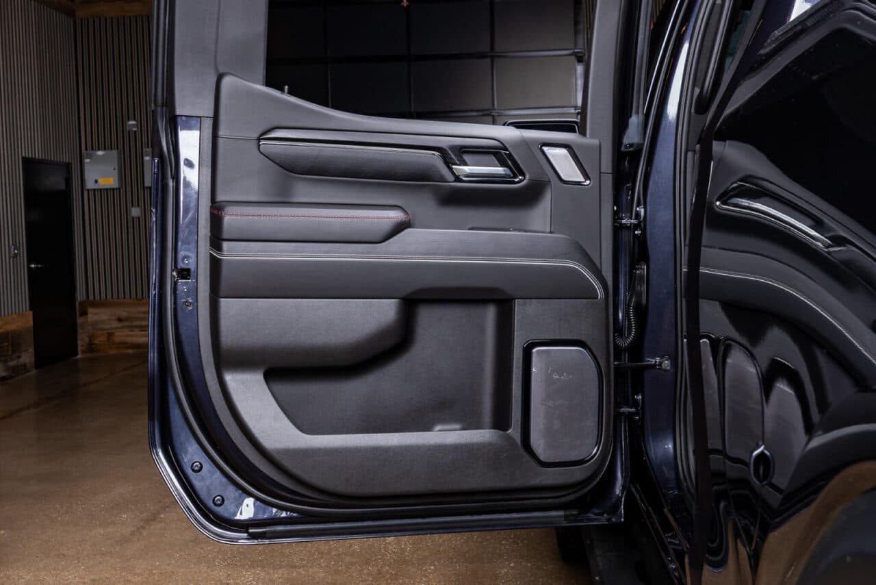 2025 GMC Sierra 1500 AT4X — photo 35 of 38