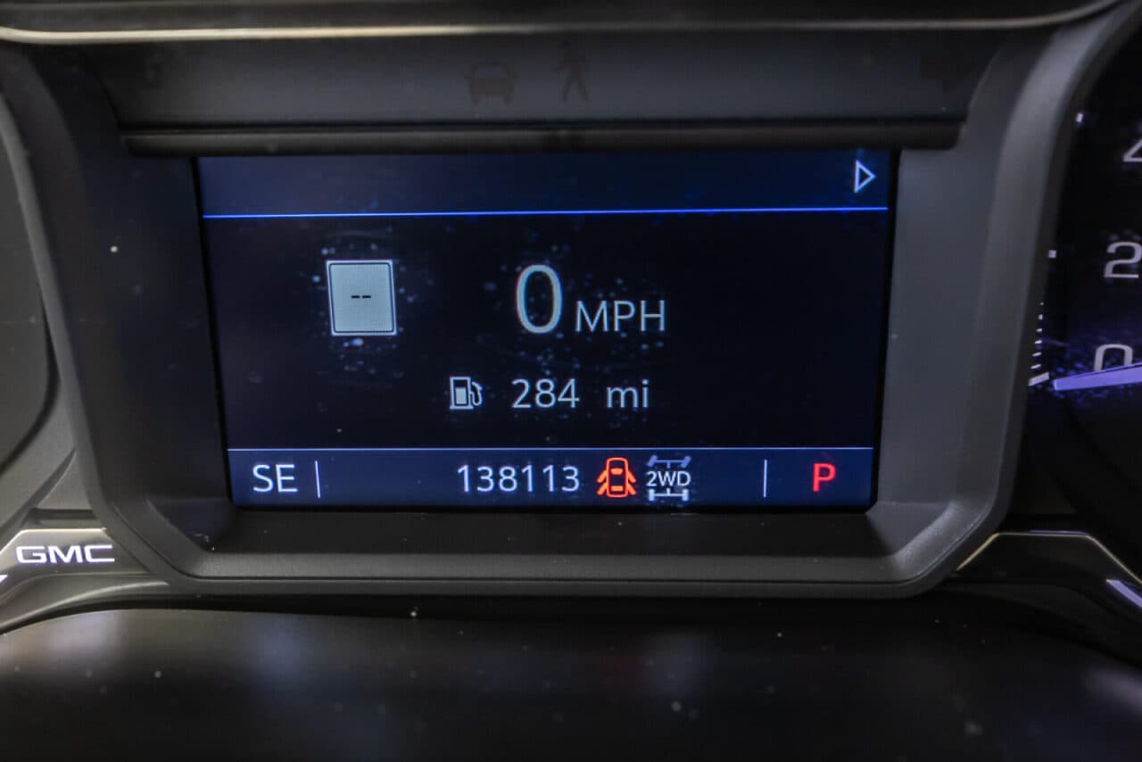2019 GMC Sierra 1500 AT4 — photo 17 of 37