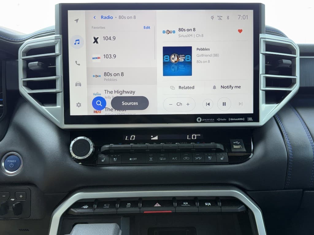 2024 Toyota Tundra Platinum Hybrid 4WD — photo 11 of 18