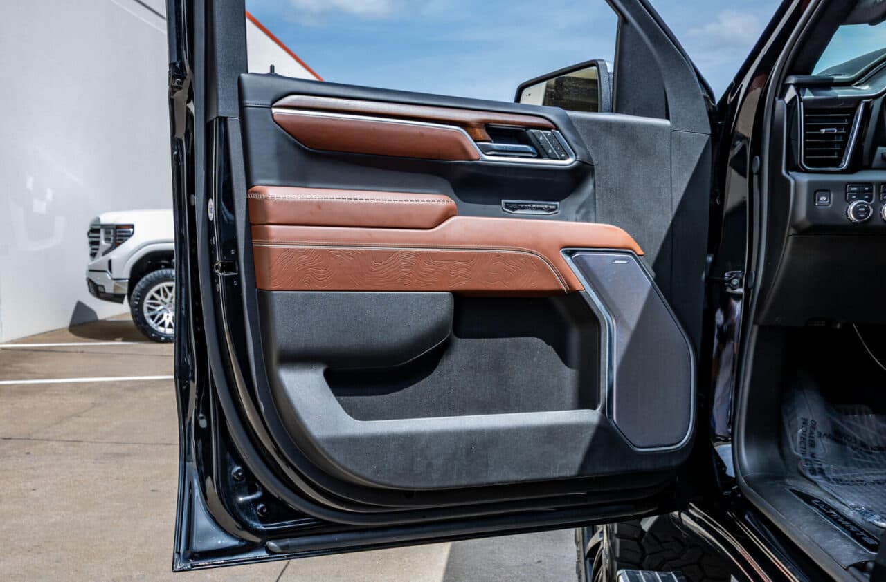 2025 GMC Sierra 1500 Denali Ultimate — photo 35 of 40