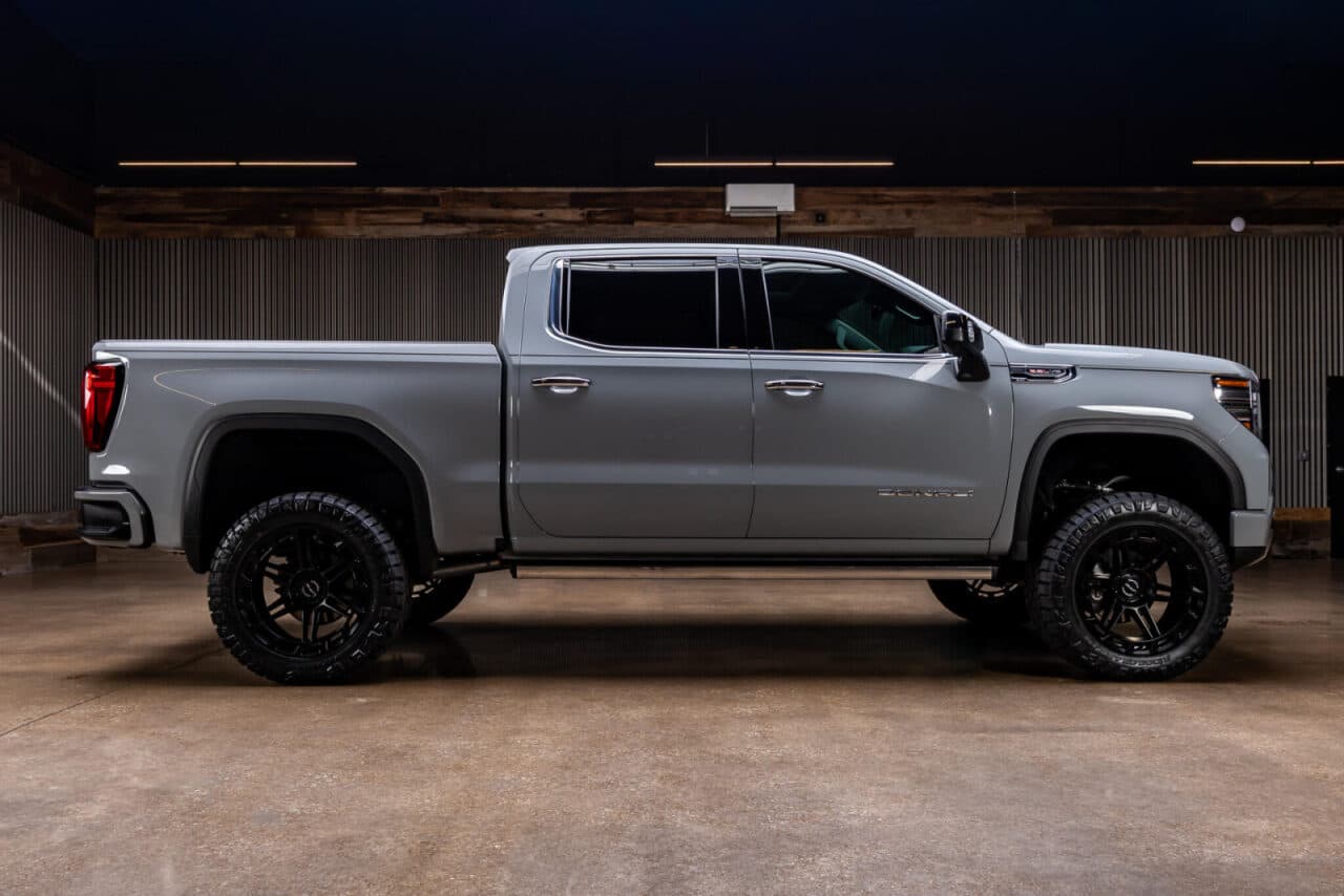 2025 GMC Sierra 1500 Denali — photo 9 of 40