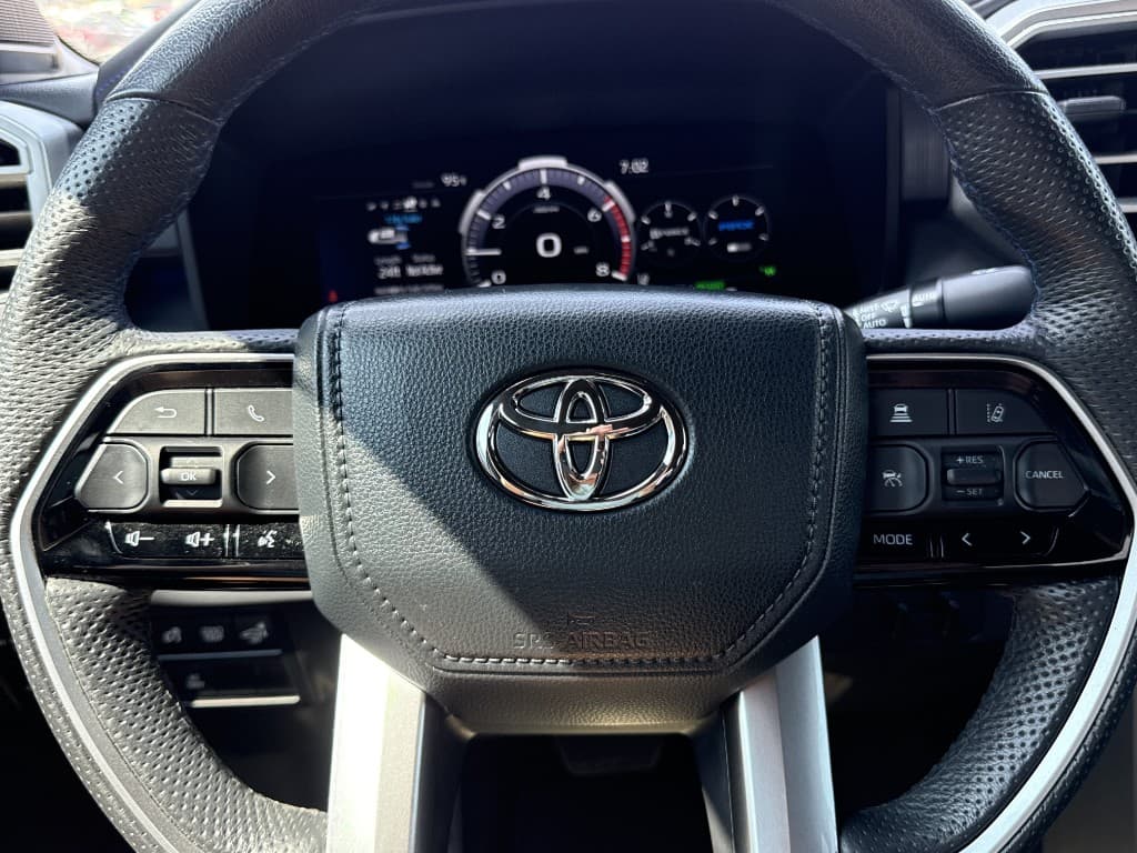 2024 Toyota Tundra Platinum Hybrid 4WD — photo 15 of 18