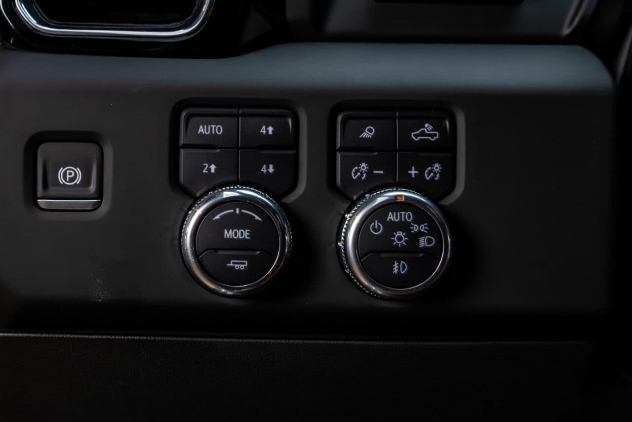 2025 GMC Sierra 1500 Denali Ultimate — photo 20 of 40