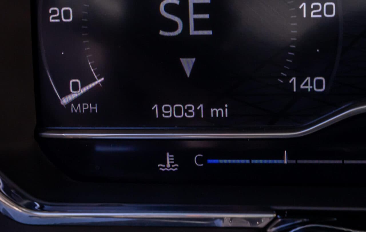 2025 GMC Sierra 1500 SLT — photo 19 of 40