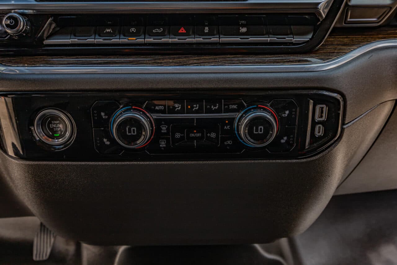 2024 GMC Sierra 1500 Elevation — photo 24 of 38