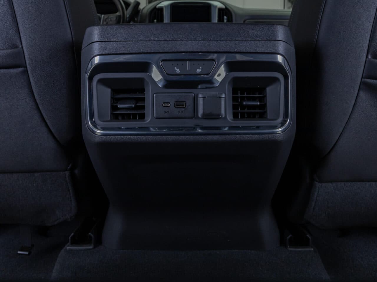 2020 GMC Sierra 1500 SLT — photo 30 of 38