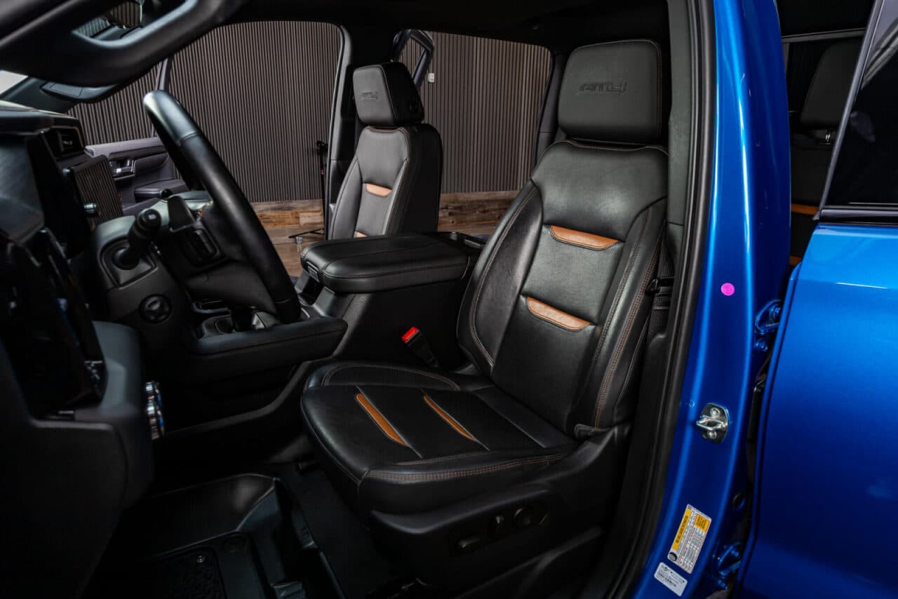 2023 GMC Sierra 1500 AT4 — photo 28 of 38