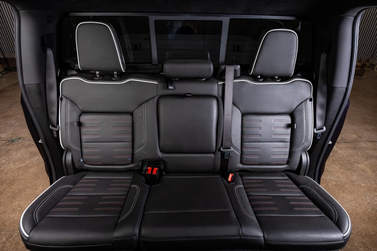 2025 GMC Sierra 1500 AT4X — photo 32 of 38