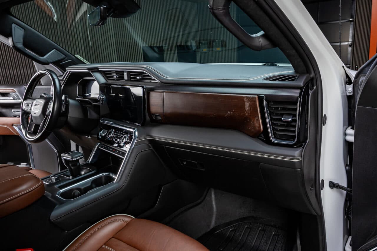 2024 GMC Sierra 1500 Denali Ultimate — photo 16 of 40