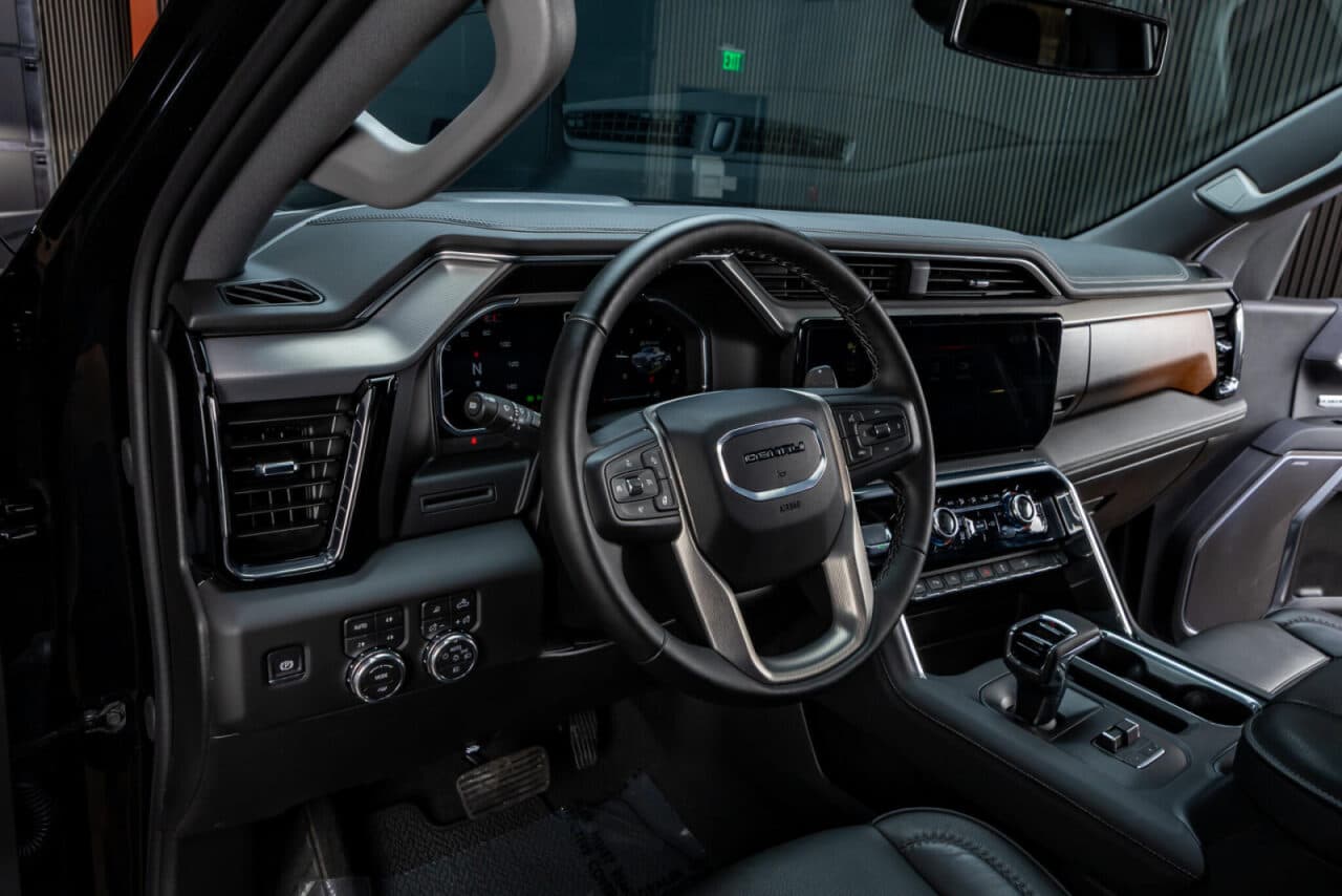 2026 GMC Sierra 1500 Denali — photo 15 of 38