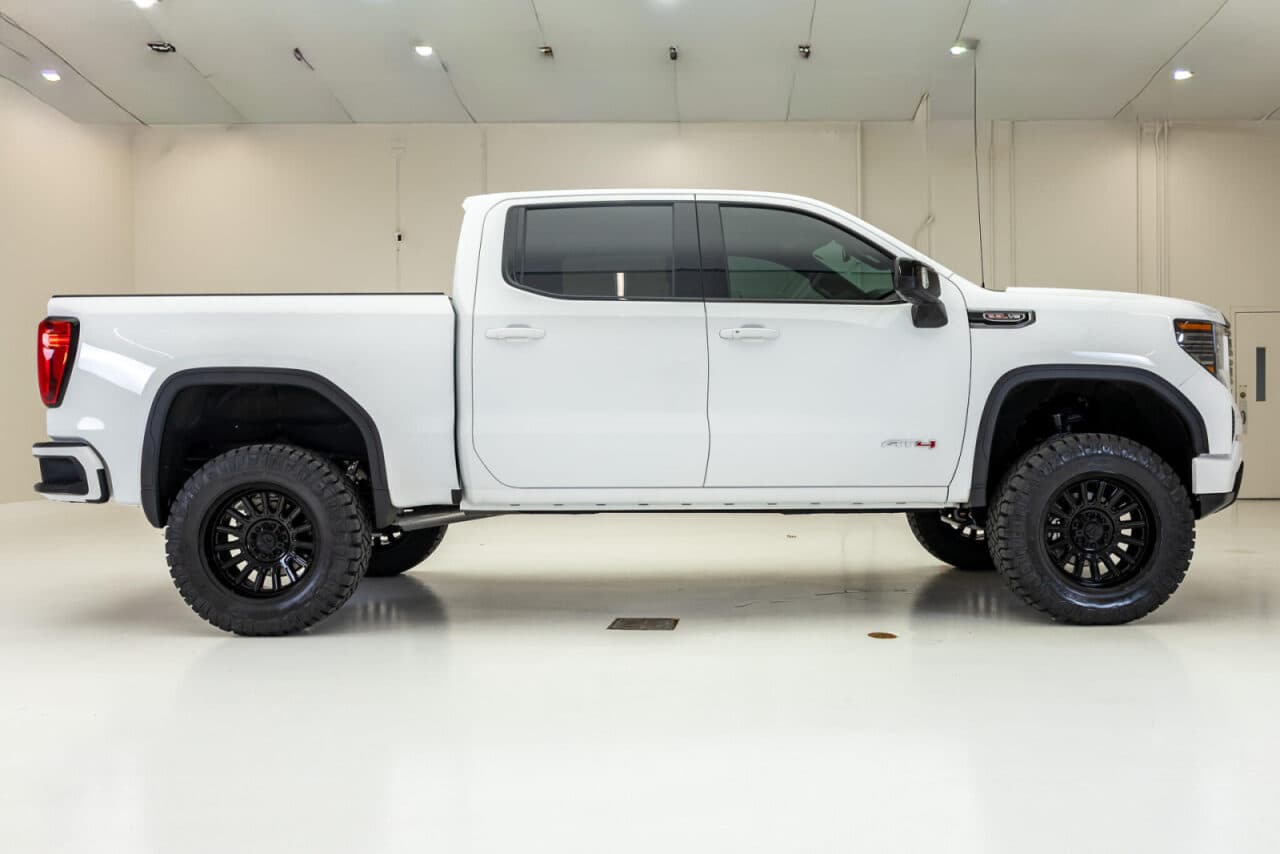 2026 GMC Sierra 1500 AT4 — photo 9 of 36