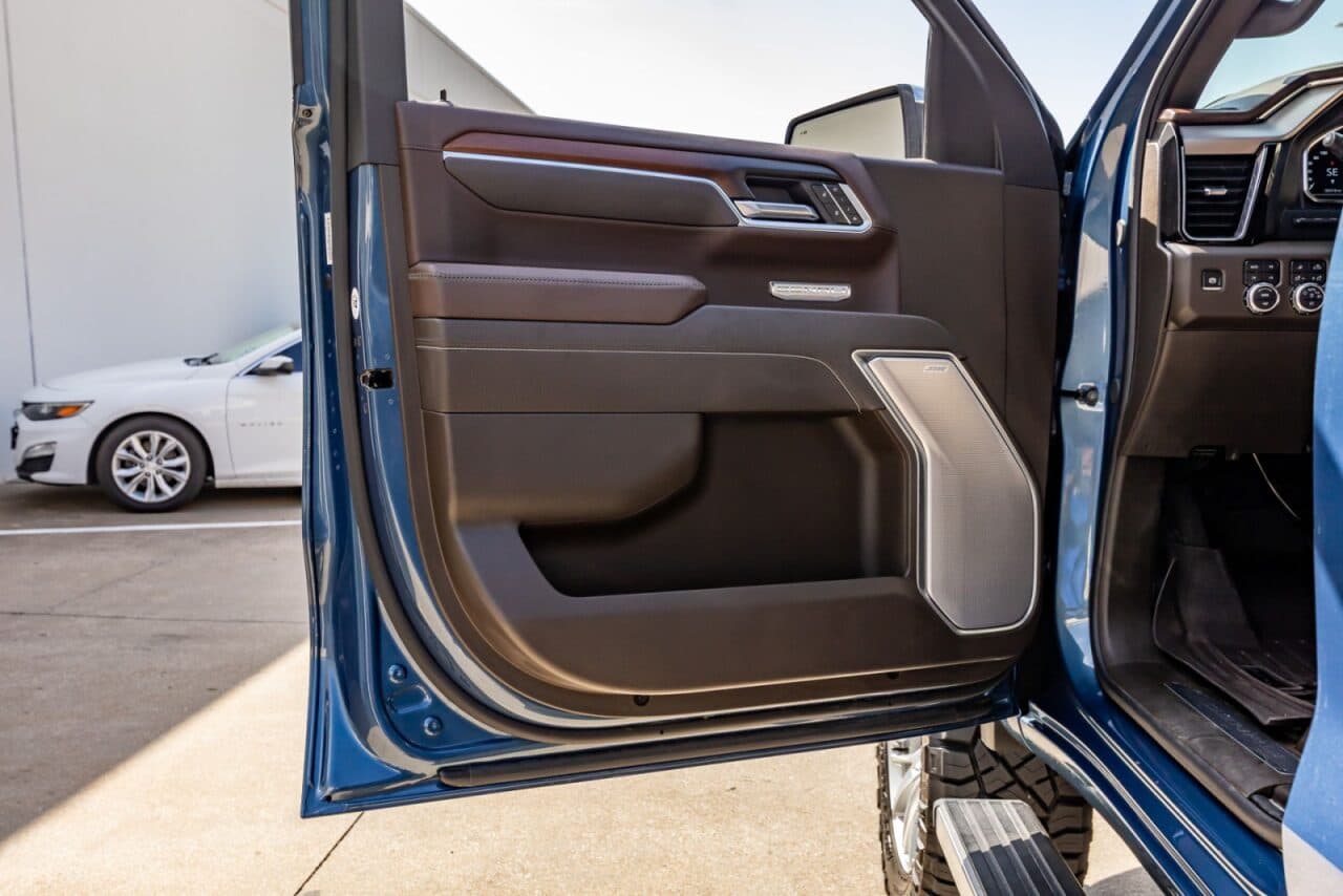2025 GMC Sierra 1500 Denali — photo 35 of 40