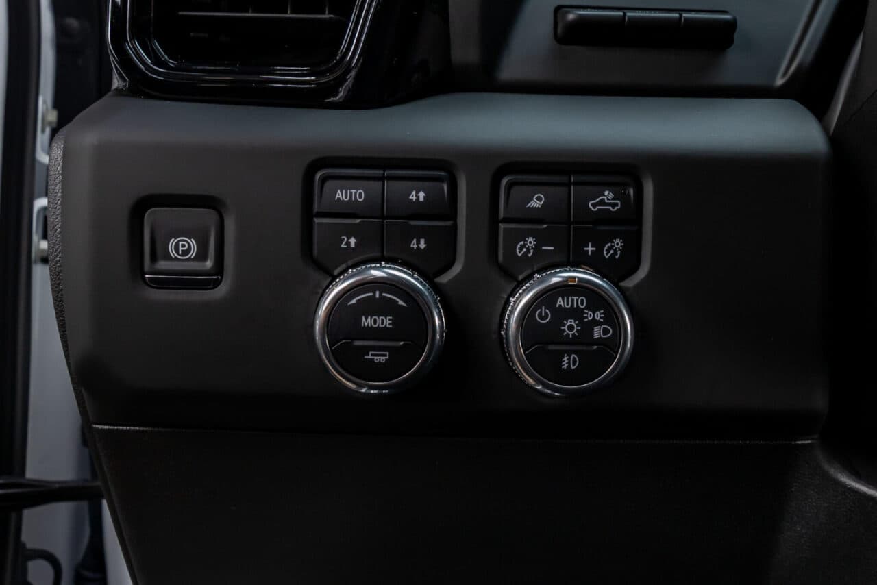 2026 GMC Sierra 1500 AT4 — photo 18 of 37