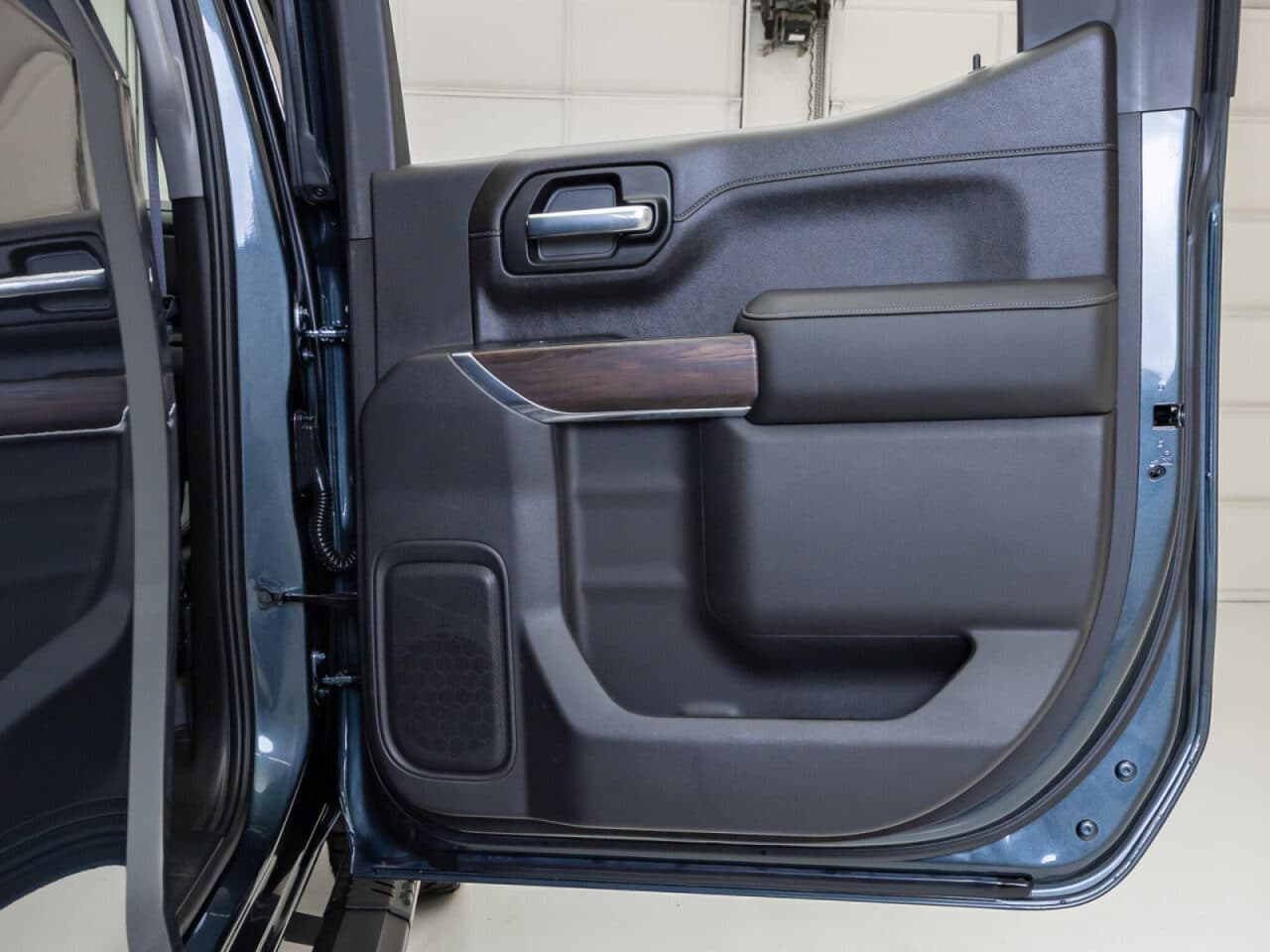 2020 GMC Sierra 1500 SLT — photo 36 of 38