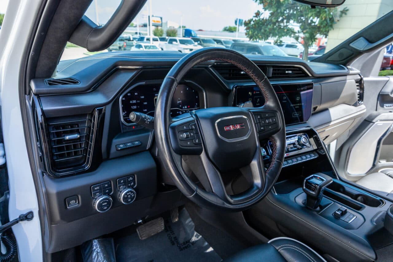 2024 GMC Sierra 1500 AT4X — photo 15 of 40