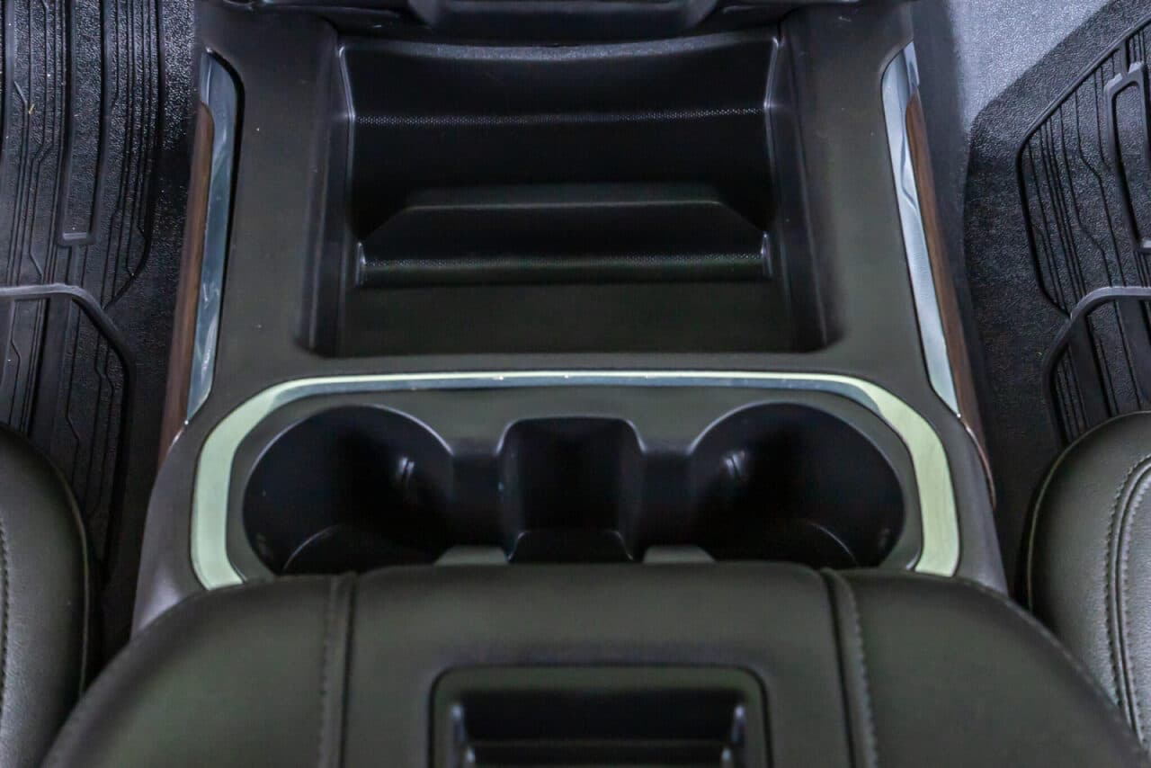 2022 GMC Sierra 1500 Limited SLT — photo 24 of 37
