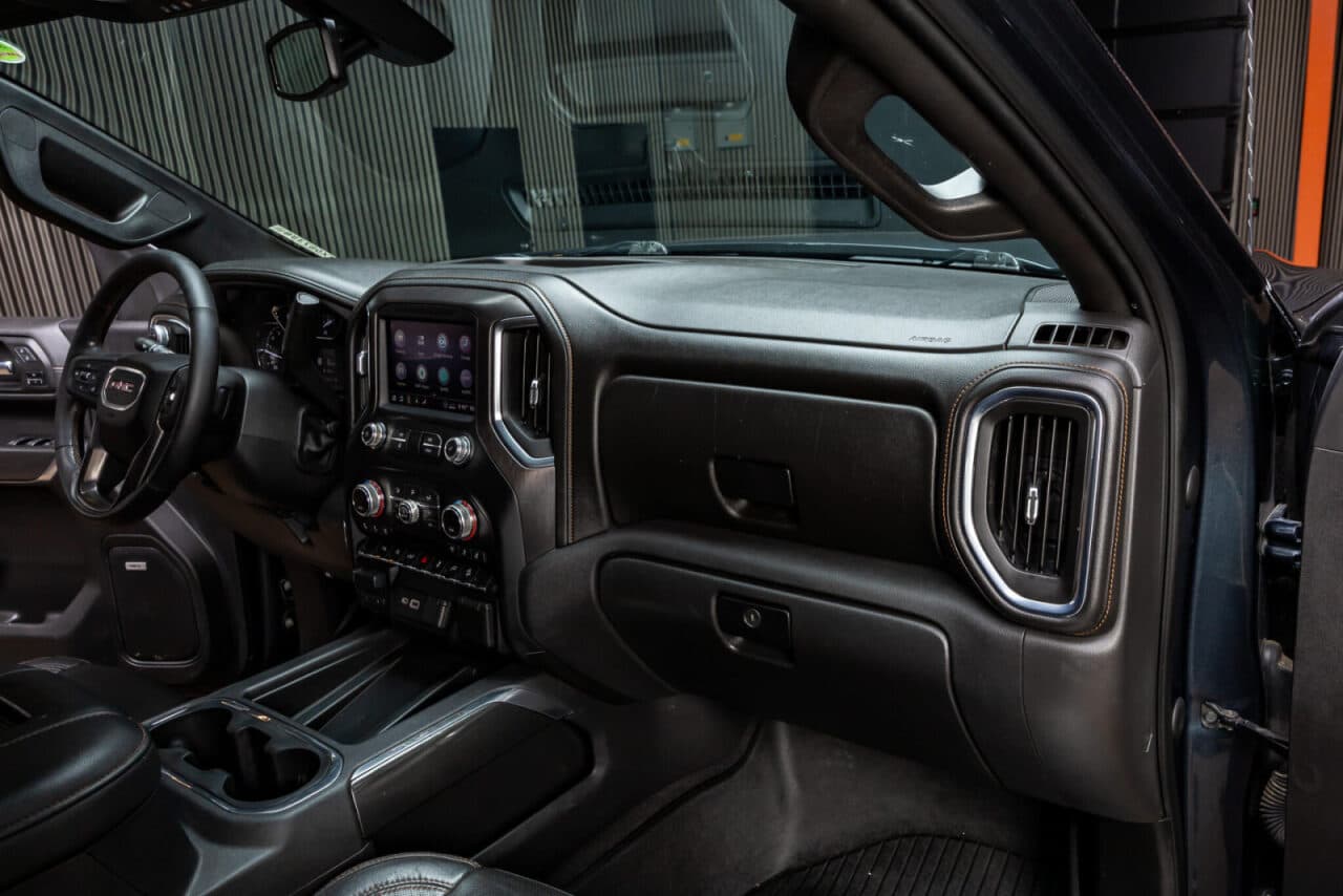 2020 GMC Sierra 1500 AT4 — photo 16 of 38