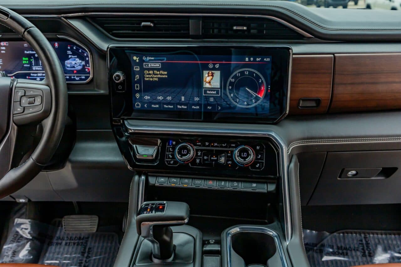 2024 GMC Sierra 1500 Denali Ultimate — photo 22 of 39