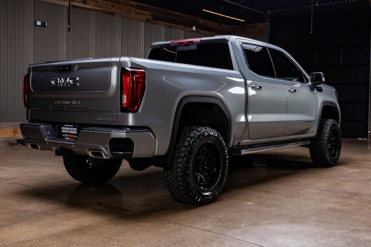 2025 GMC Sierra 1500 Denali Ultimate — photo 8 of 40